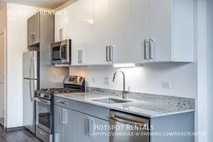 2340 N California Ave - Photo 1 of 1