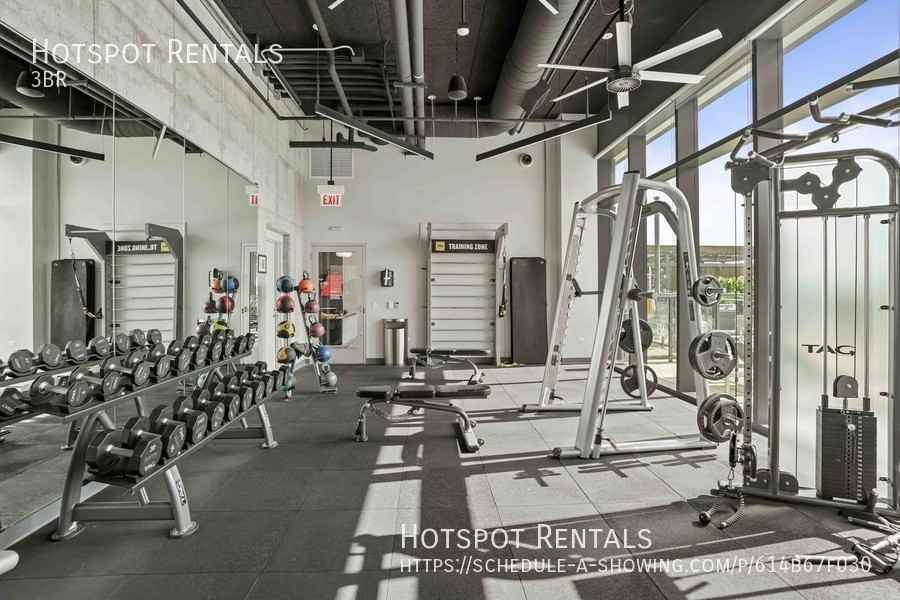 2111 S Wabash Ave #3-2PH - Photo 5 of 19