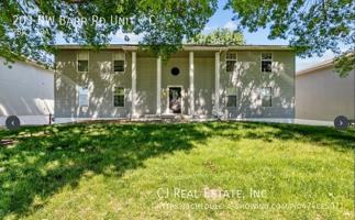 featured image of 203 Nw Barr Rd #C