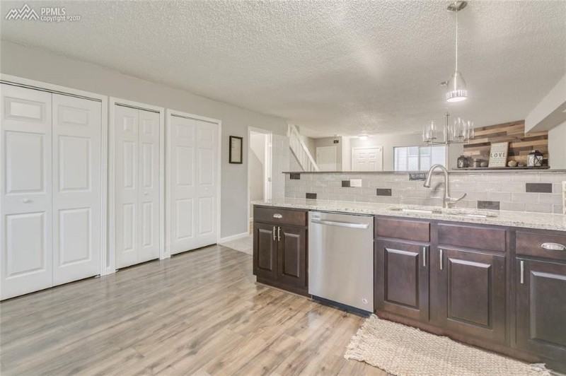 1834 Lanka Ln - Photo 3 of 20