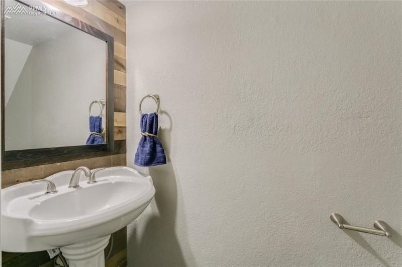 1834 Lanka Ln - Photo 6 of 20