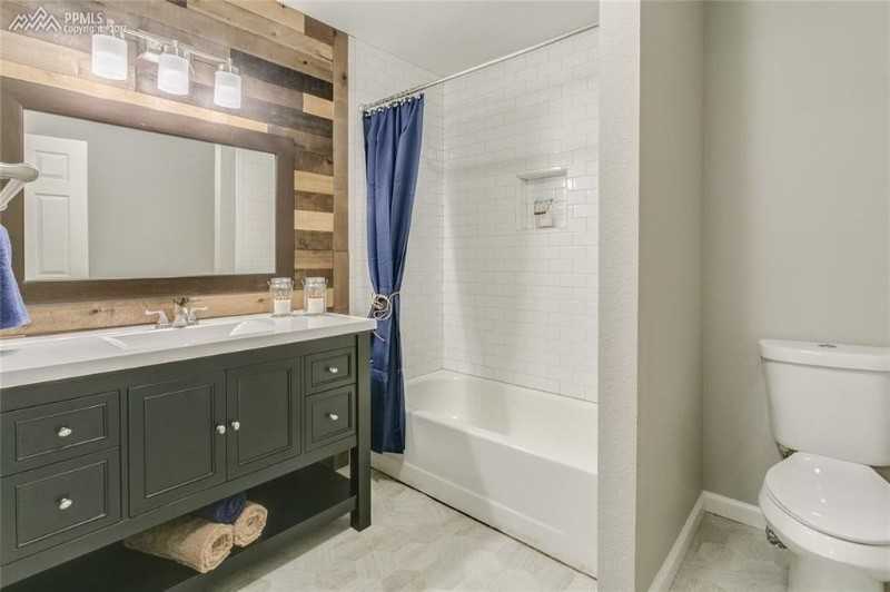 1834 Lanka Ln - Photo 7 of 20