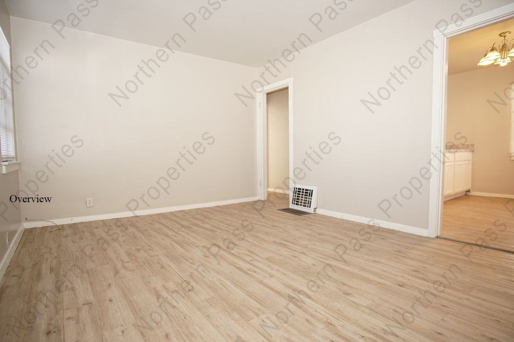 1311 Chadbourne St - Photo 3 of 15