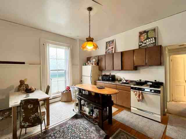 215 N Pinckney St #215-4 - Photo 2 of 14