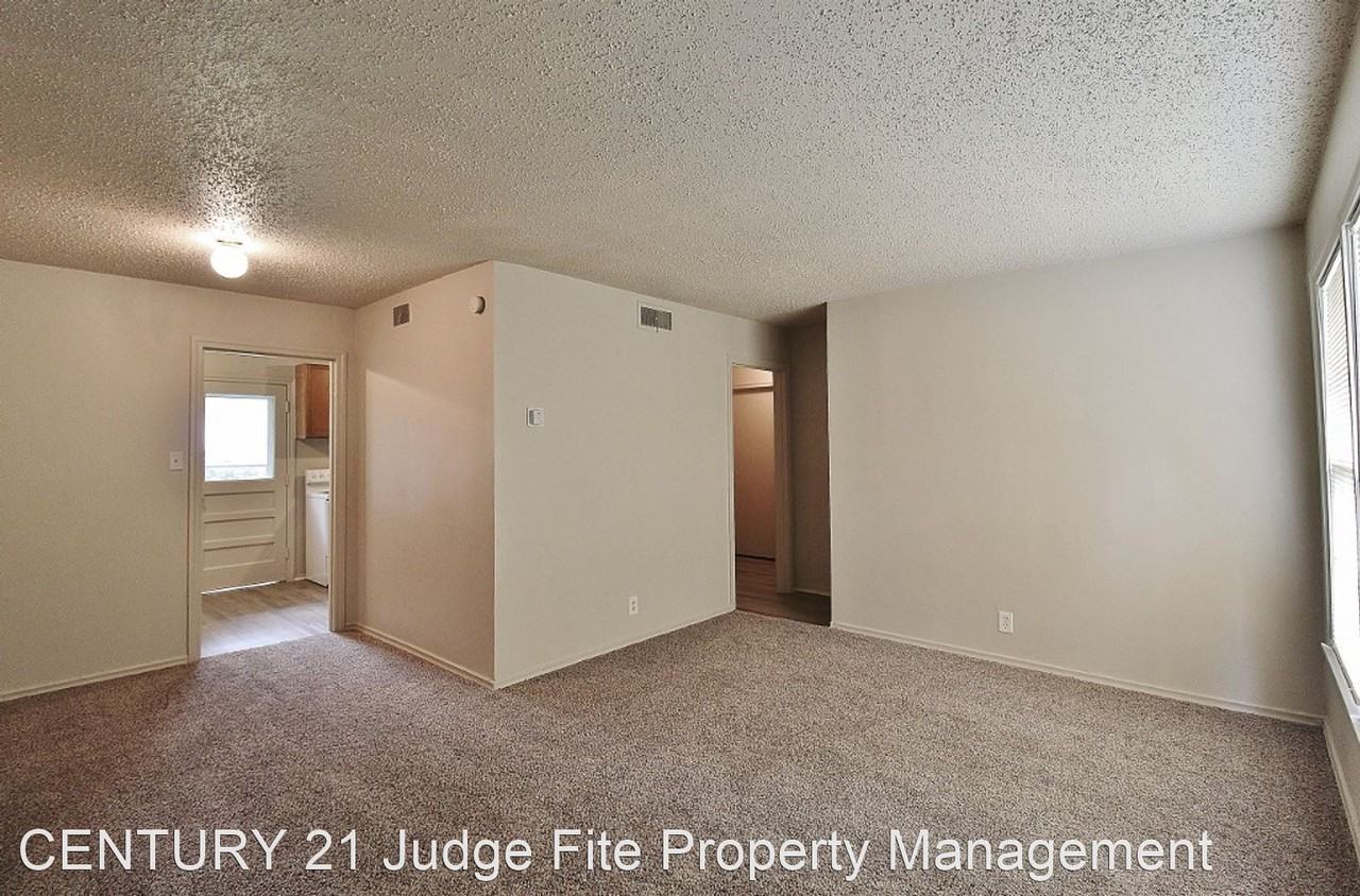 1701 Florence St - Photo 3 of 11