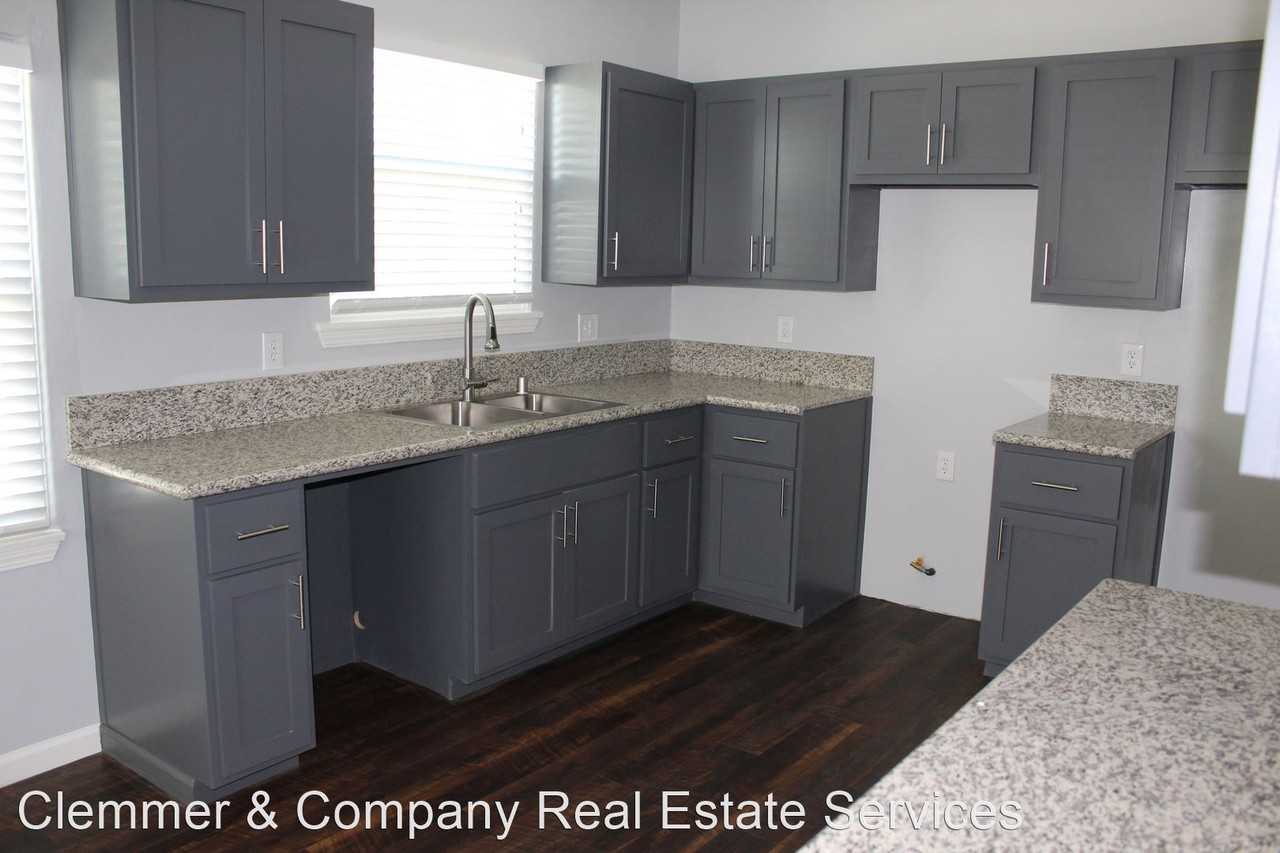 2202 24th Street - Photo 3 of 5