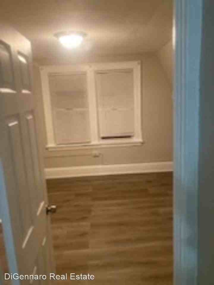 108 1/2 W Filbert Street - Photo 2 of 11