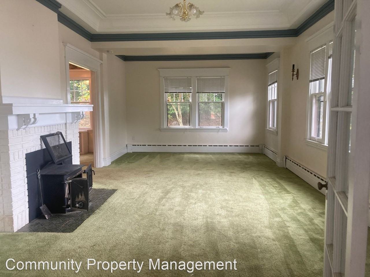 1731 Jerome Ave - Photo 2 of 10