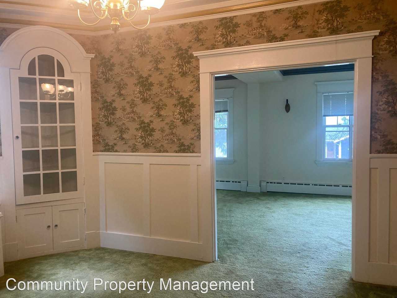 1731 Jerome Ave - Photo 3 of 10