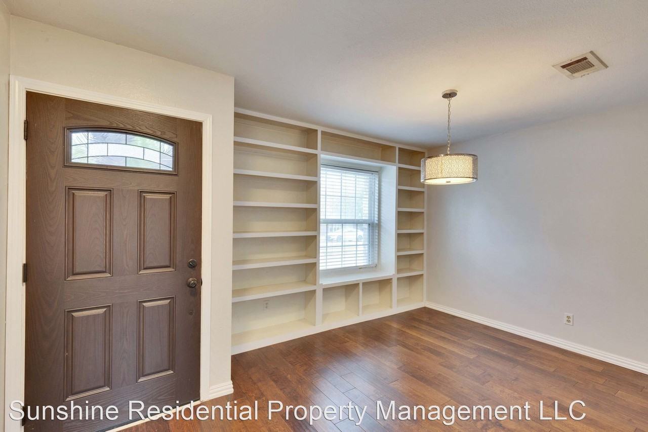 5200 Greenheart Dr - Photo 3 of 50