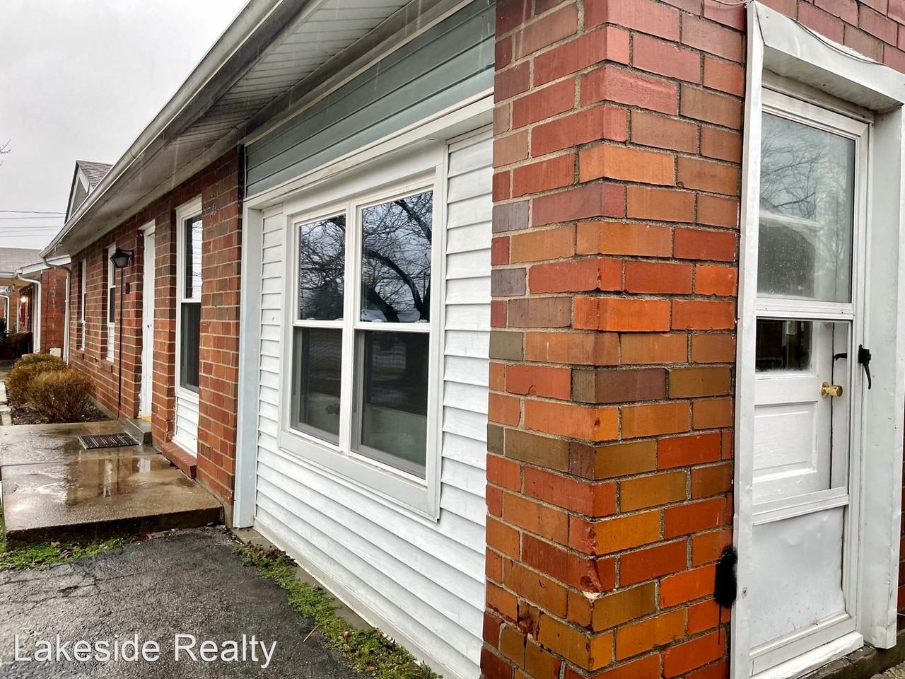 810 Sinclair St - Photo 2 of 15