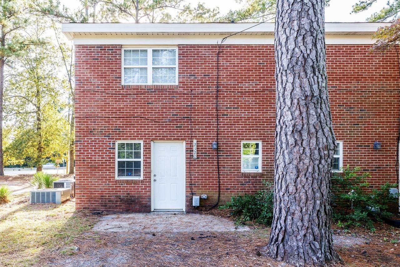 Barrington Circle - Photo 3 of 18