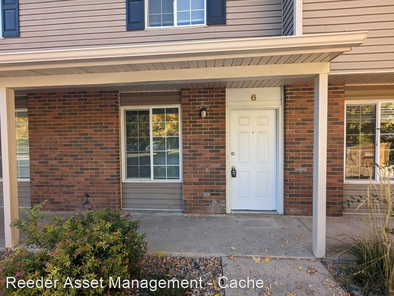 69 West 400 South - Photo 2 of 23