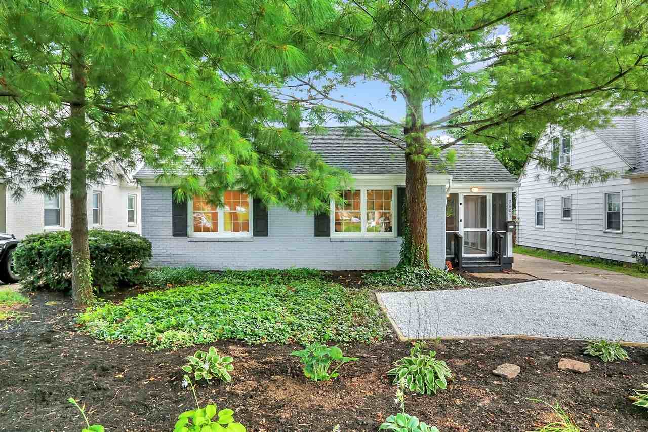 2601 Kessler Boulevard East Dr - Photo 2 of 36