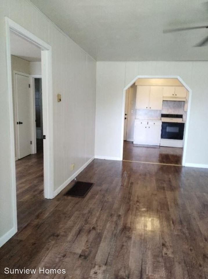 101 N Maytubby St - Photo 3 of 10