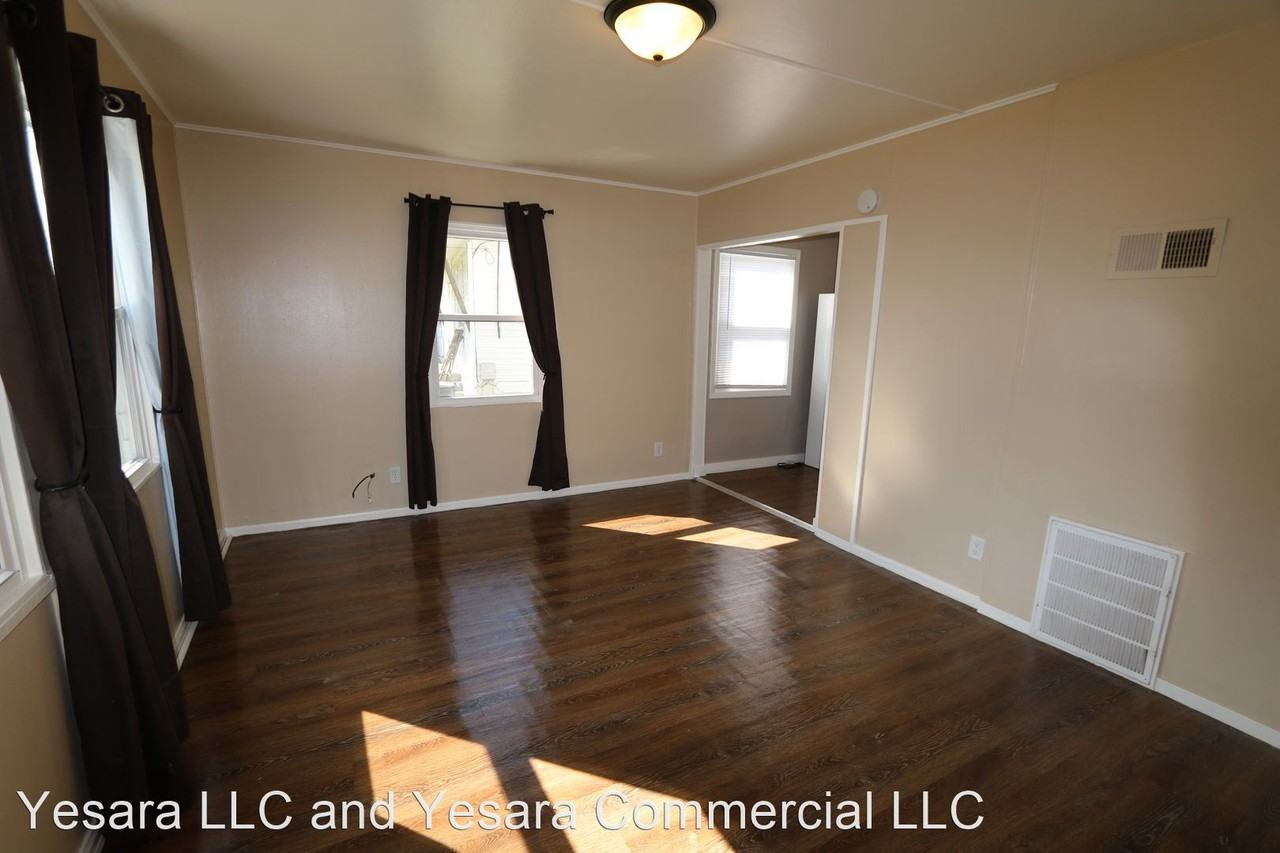 2204-2206 Flint Hills Dr - Photo 3 of 11