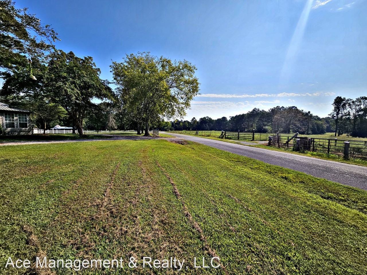 119 Garrison Rd - Photo 3 of 24