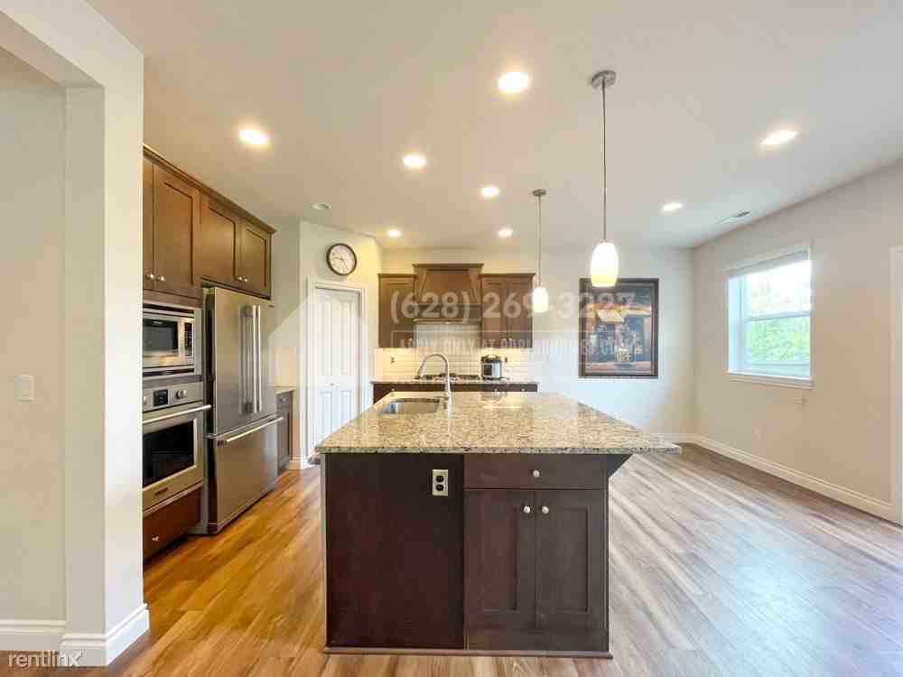 20303 85th Pl Ne - Photo 2 of 22