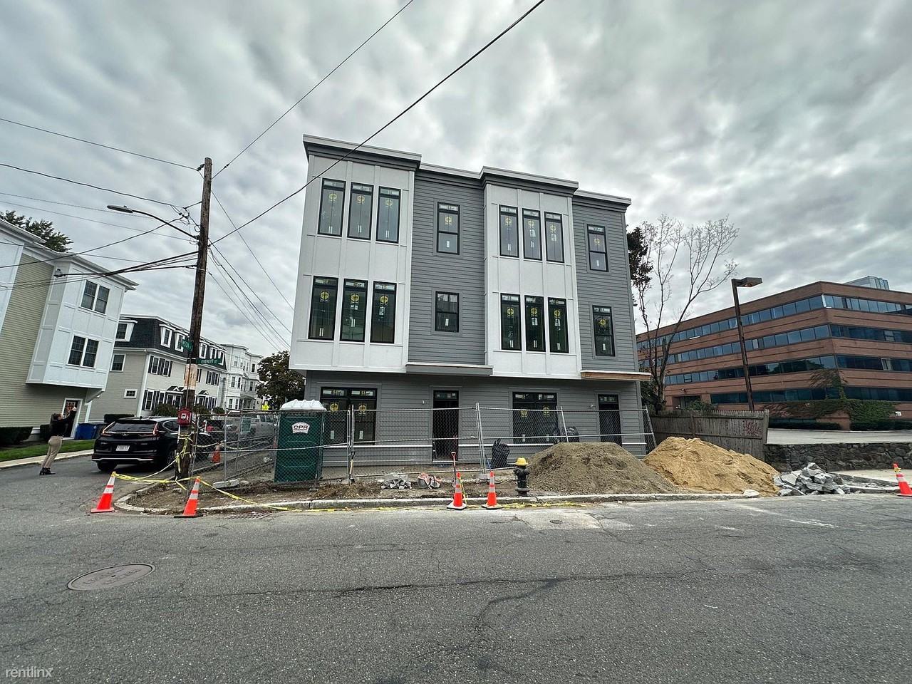 1 Adamson St - Photo 2 of 33