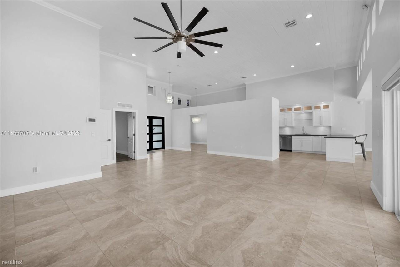 17610 Sw 80th Ct #1 - Photo 2 of 21