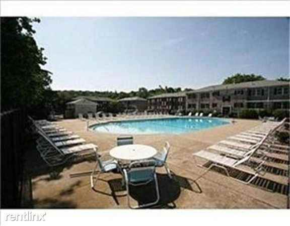 162 Lake Shore Rd - Photo 2 of 5