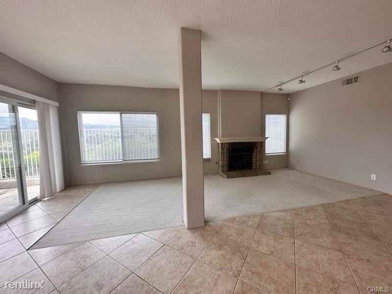 730 S Starview Ct - Photo 3 of 10