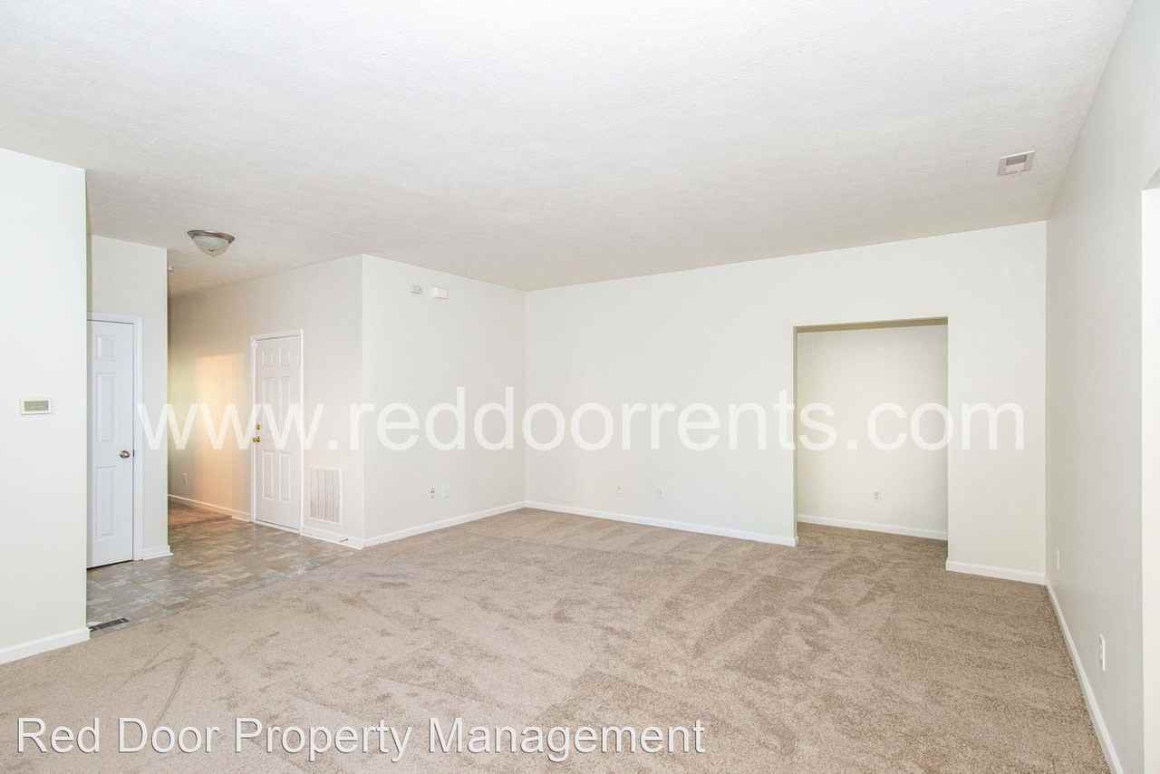 907 Curlew Ln - Photo 3 of 30