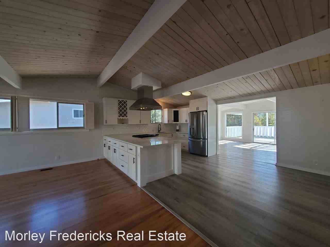 679 Knocknaboul Way - Photo 3 of 25