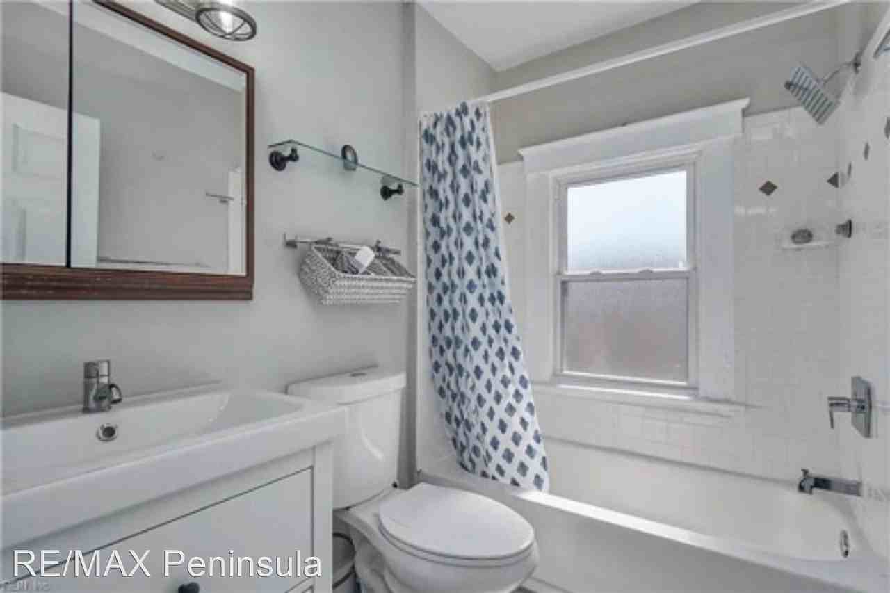 2821 Victoria Ave - Photo 3 of 9