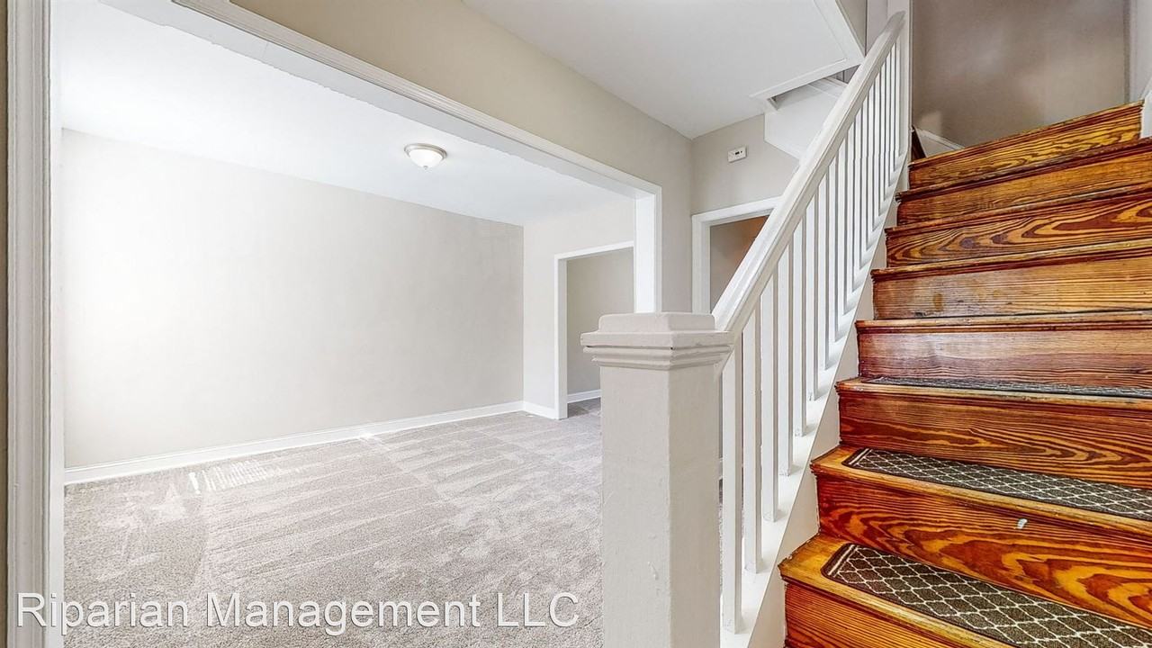 812 Mccabe Ave - Photo 3 of 17
