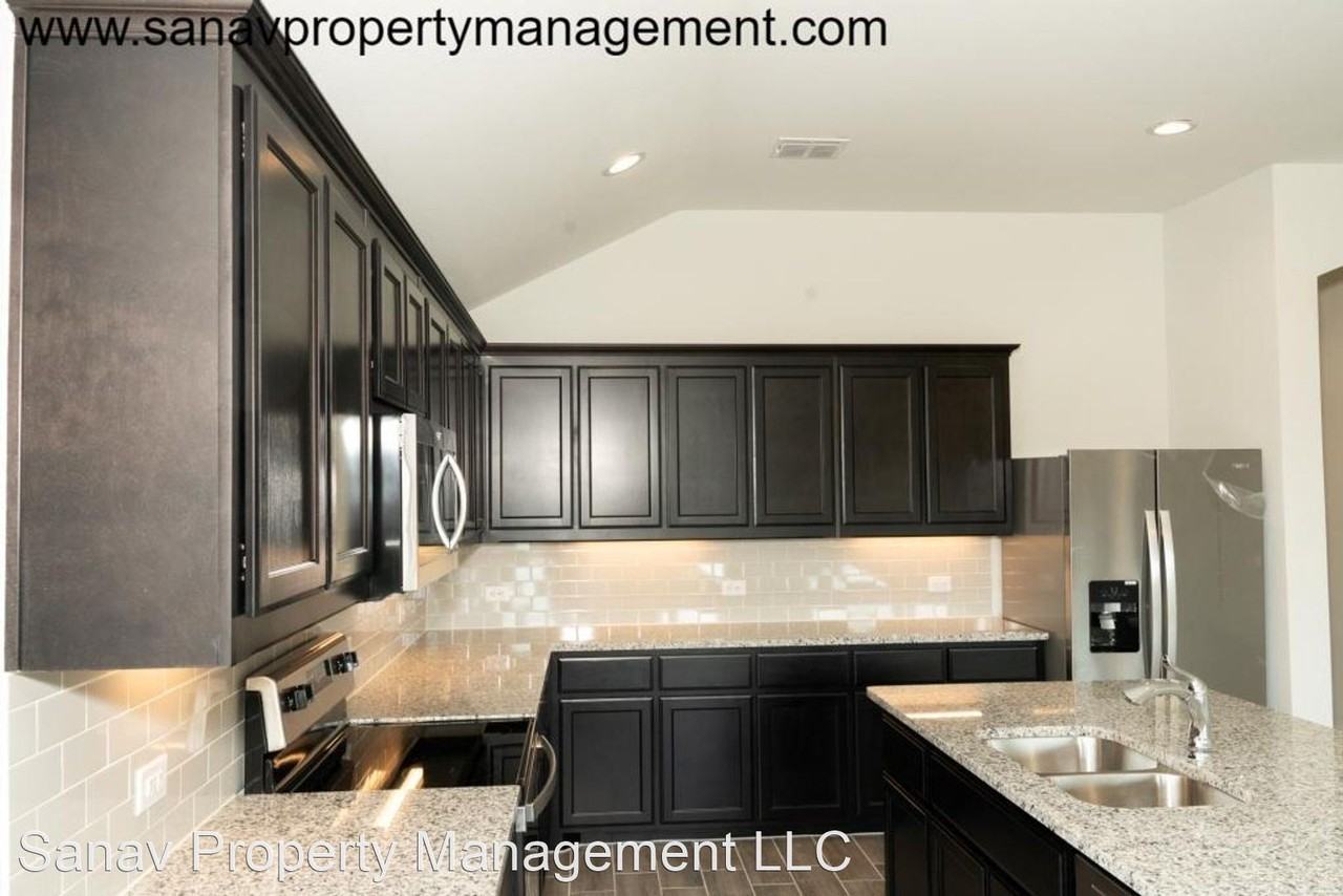 913 King St - Photo 3 of 14