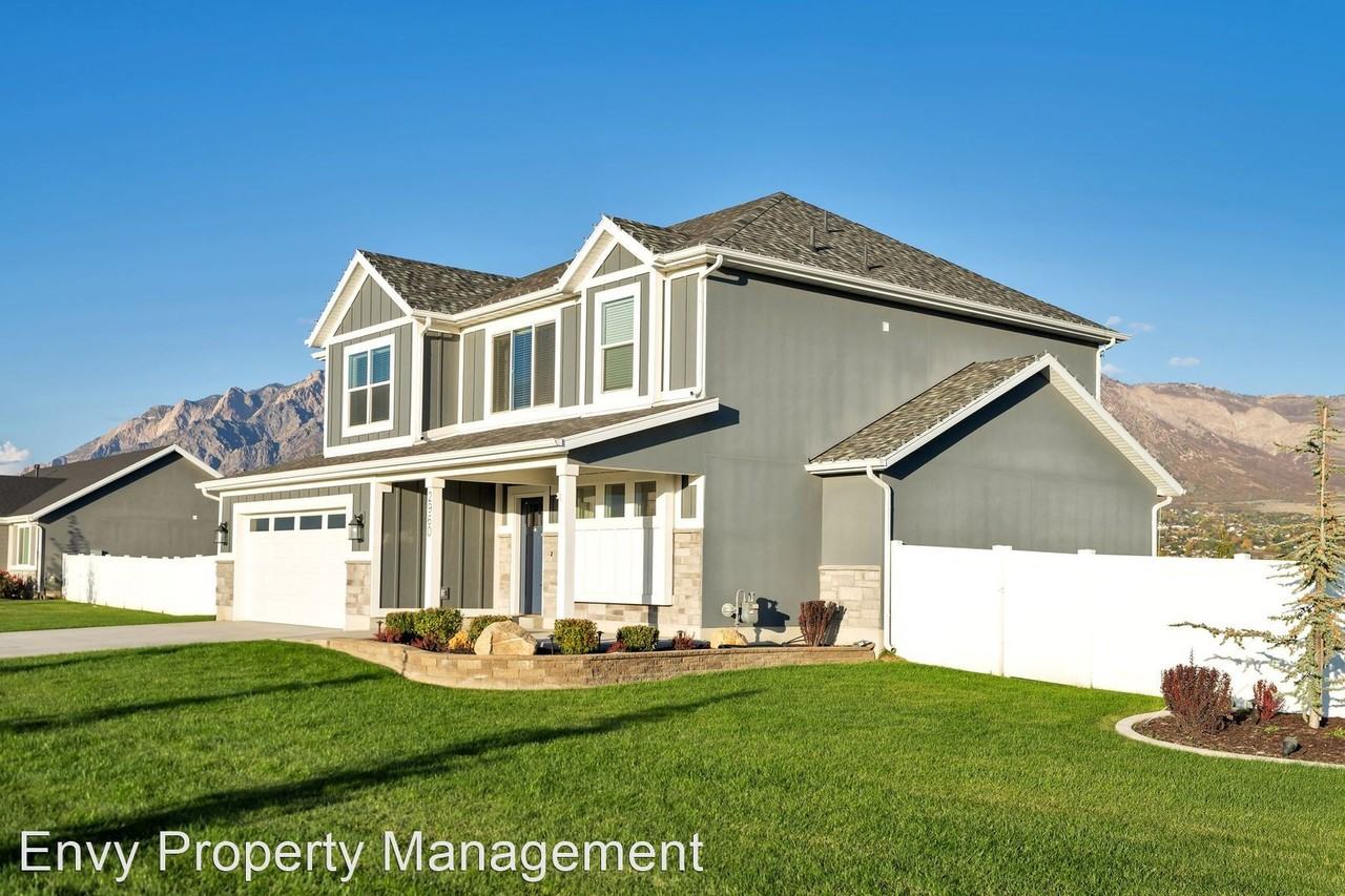 2960 N 2575 W - Photo 2 of 15