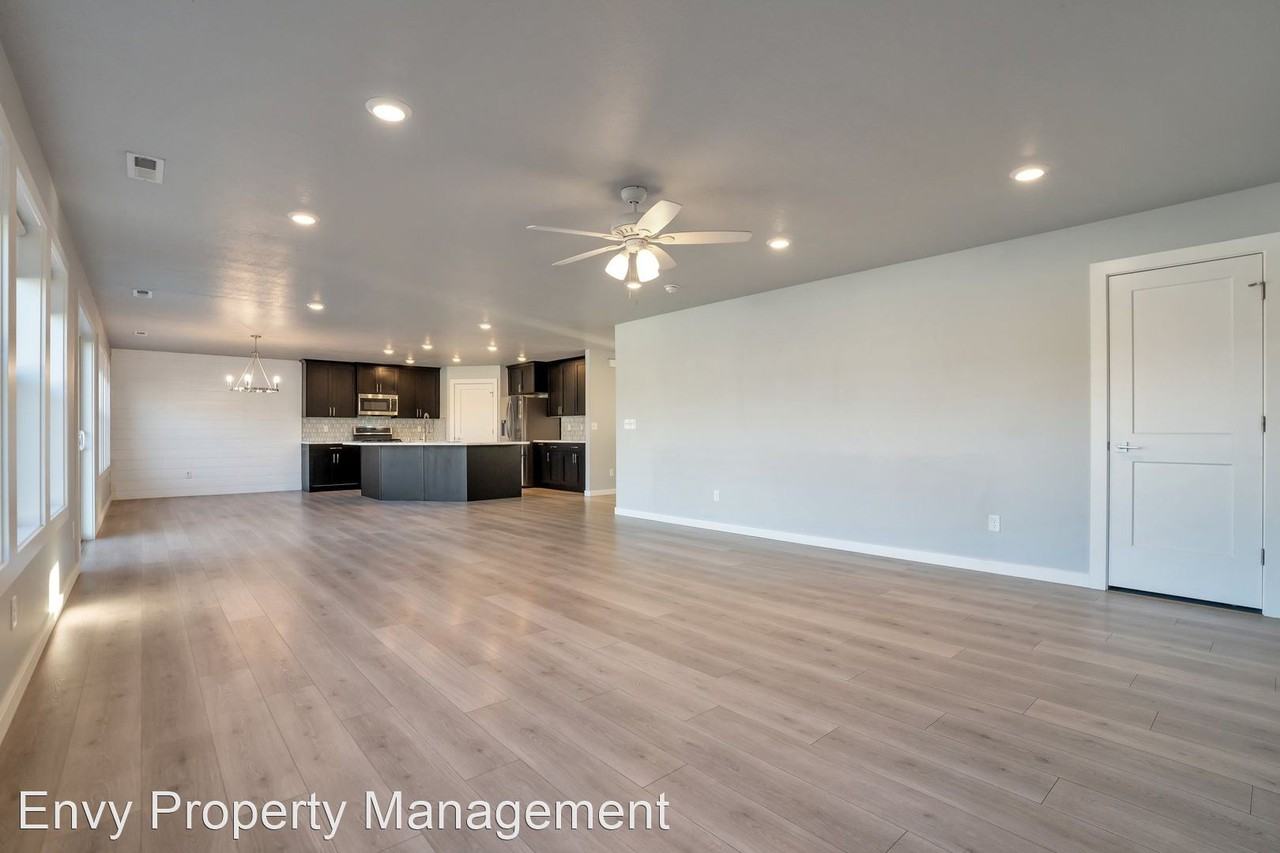 2960 N 2575 W - Photo 3 of 15