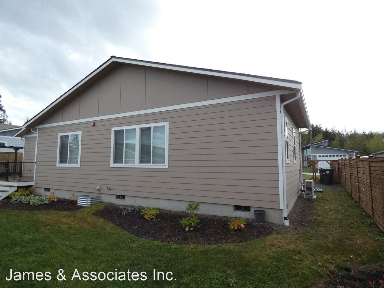 1429 Rook Dr - Photo 3 of 46