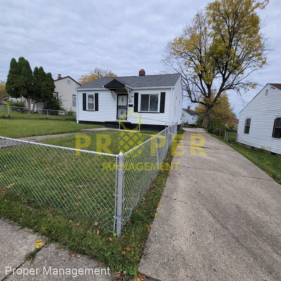 4637 Sylvan Dr - Photo 2 of 7