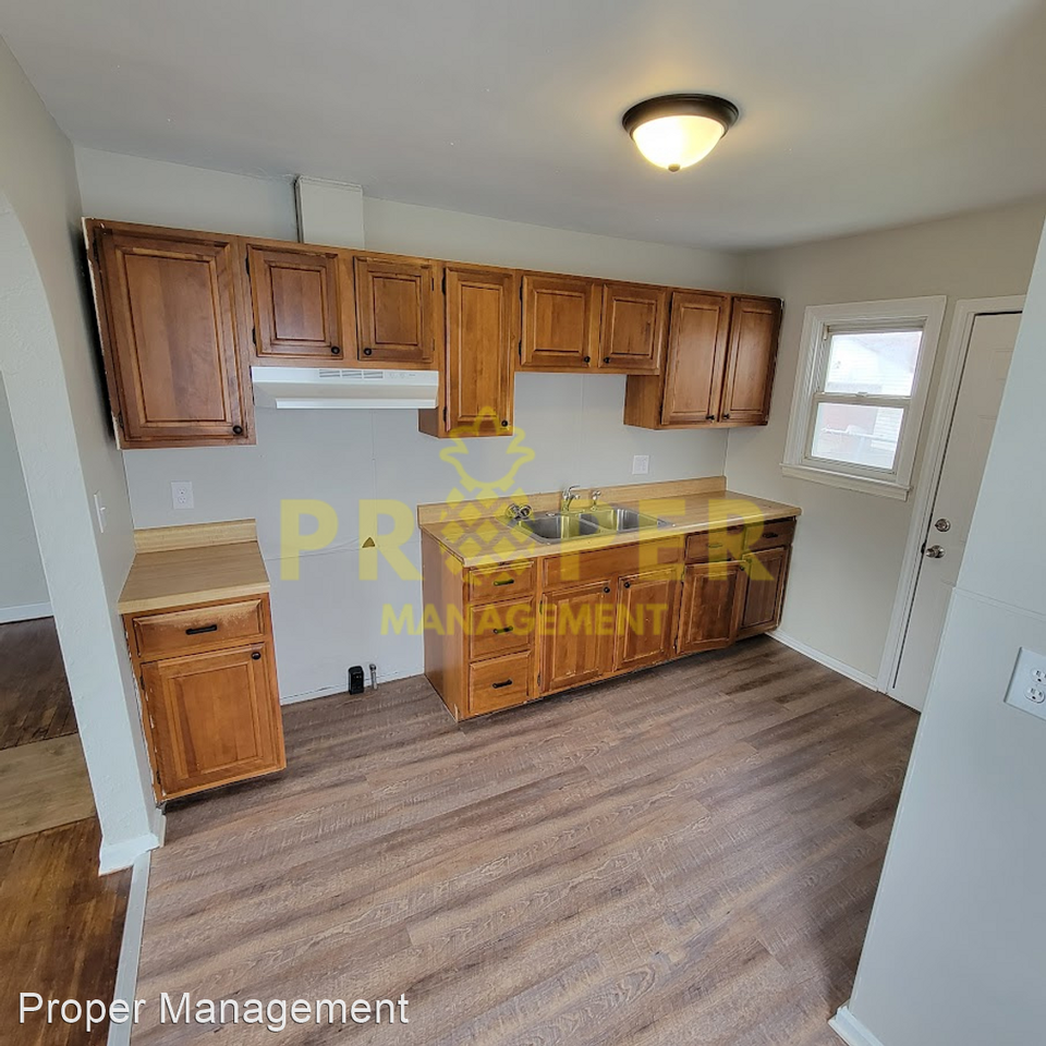 4637 Sylvan Dr - Photo 3 of 7