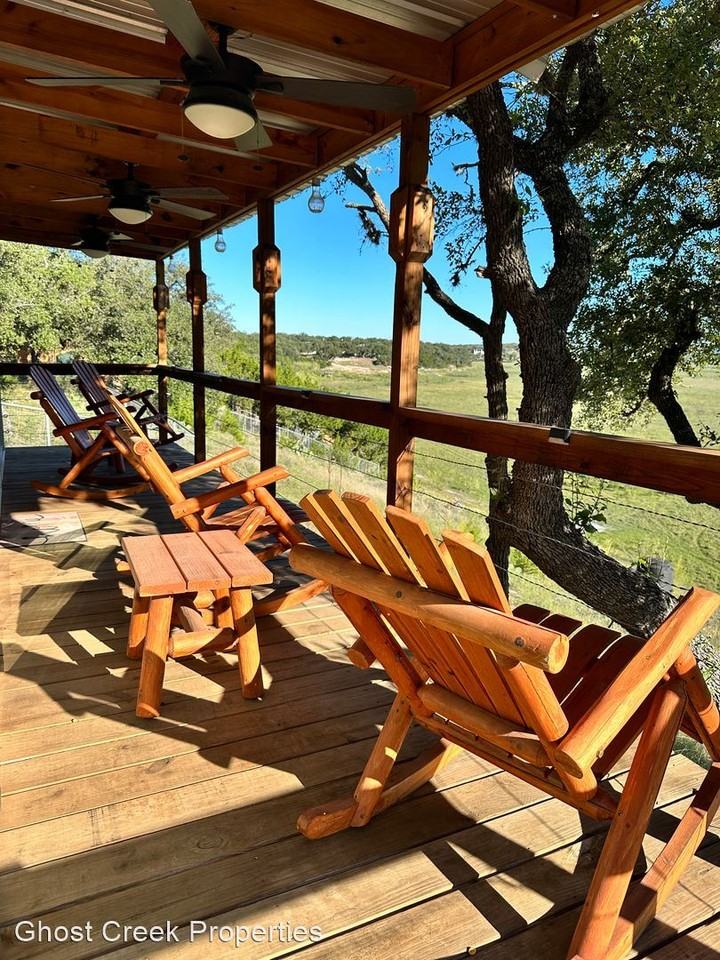 1925 Private Road 1518 - Photo 3 of 12