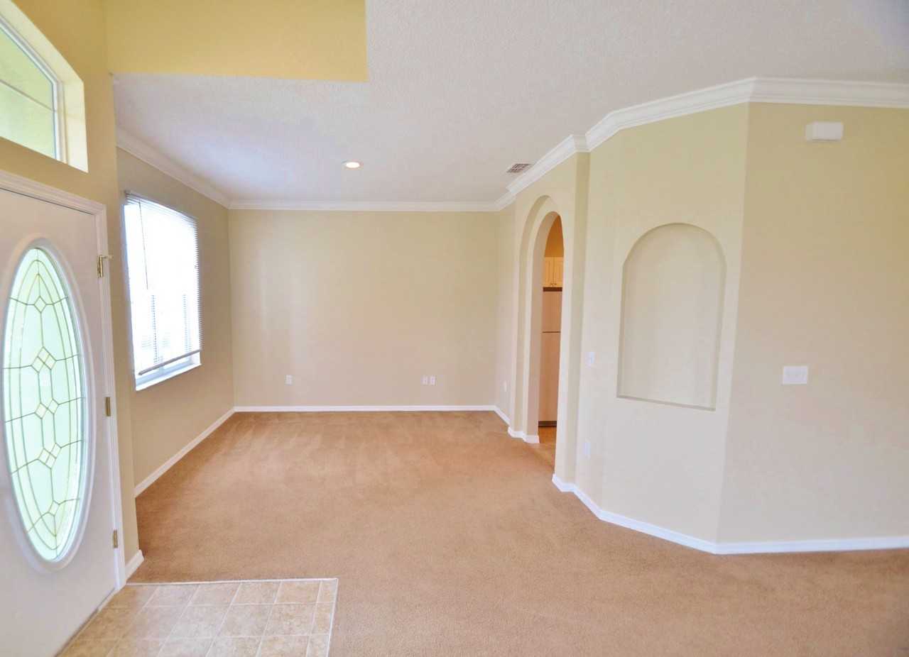 725 Terranova Ave - Photo 2 of 14