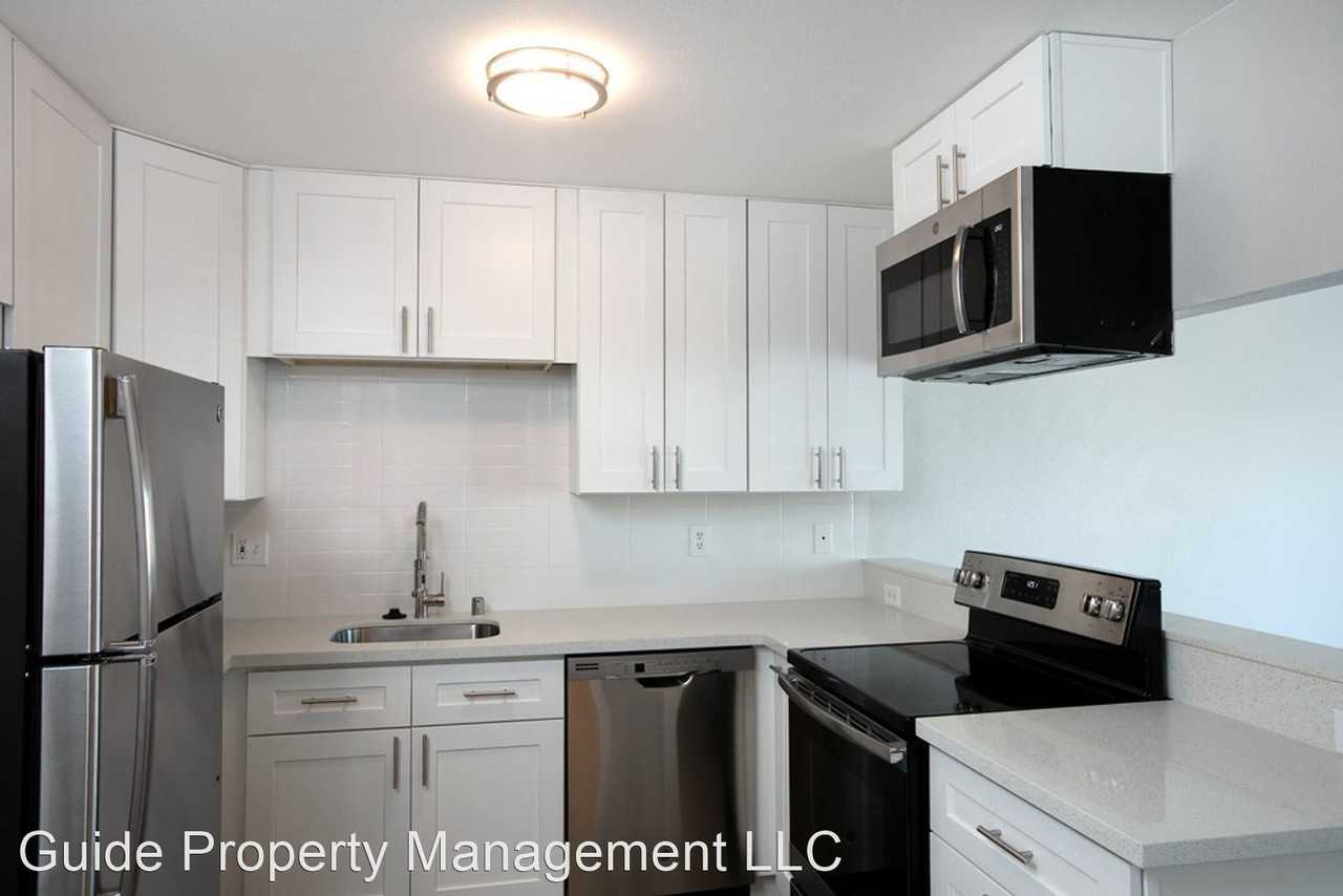 2113 N 107th Street - Photo 2 of 8