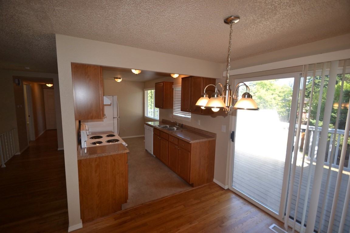 25110 35th Ave S - Photo 2 of 19