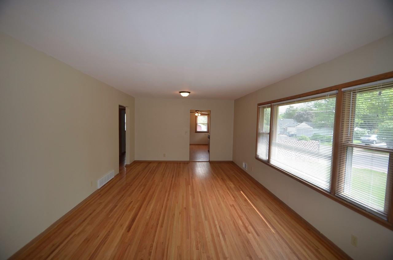 5901 2nd St NE - Photo 3 of 7