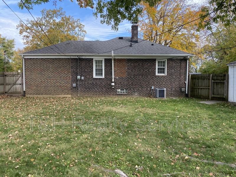 5530 Primrose Ave - Photo 3 of 22