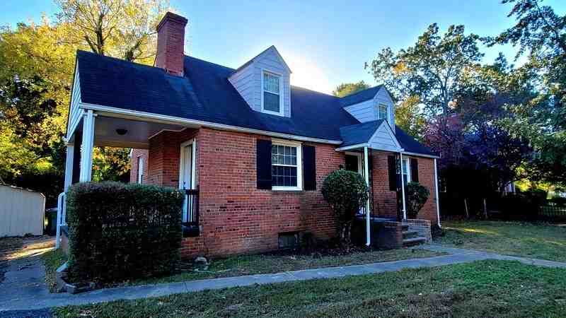 3523 Chapel Dr - Photo 3 of 4