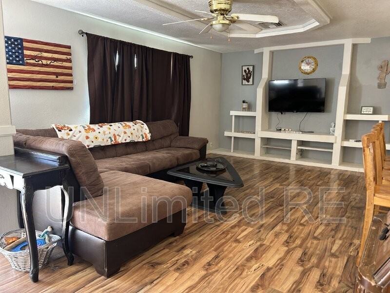 3535 Jamaica Blvd S - Photo 2 of 26