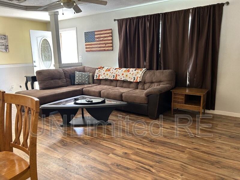 3535 Jamaica Blvd S - Photo 3 of 26