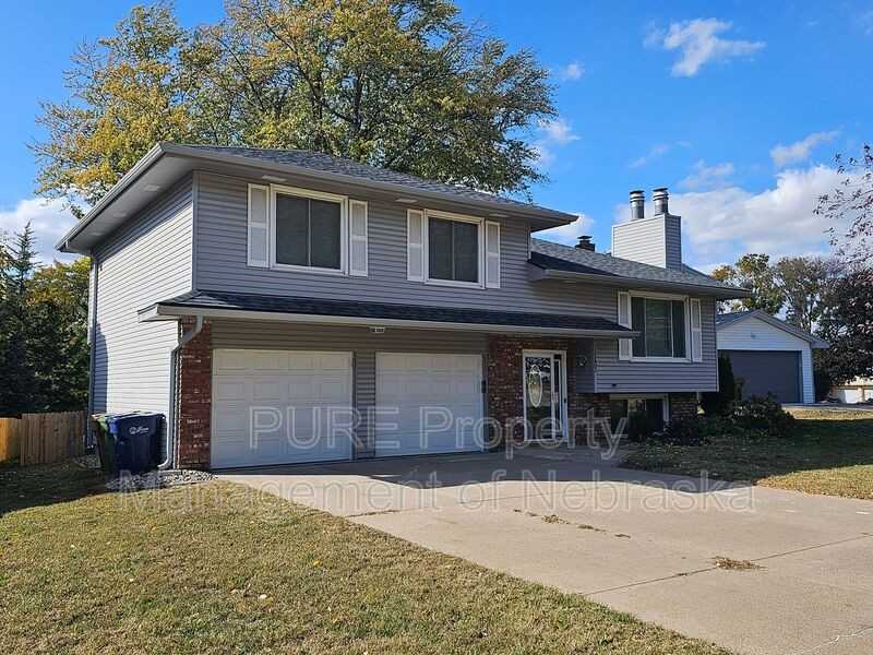 12802 S 35th St - Photo 2 of 37