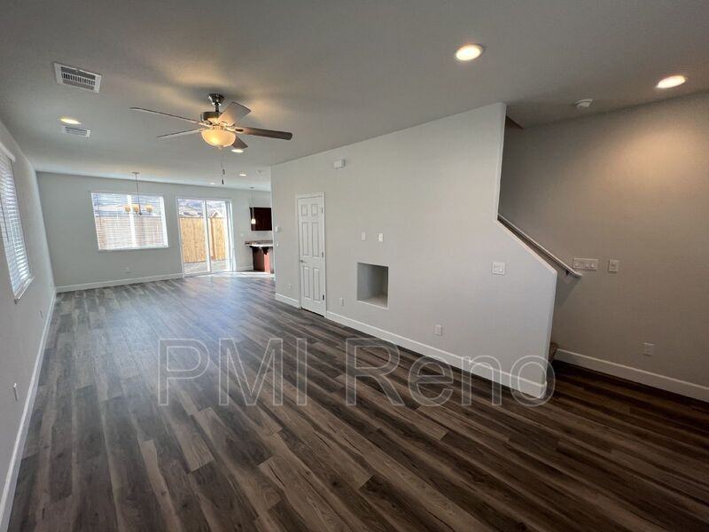 3511 Downpatrick Ln - Photo 2 of 20