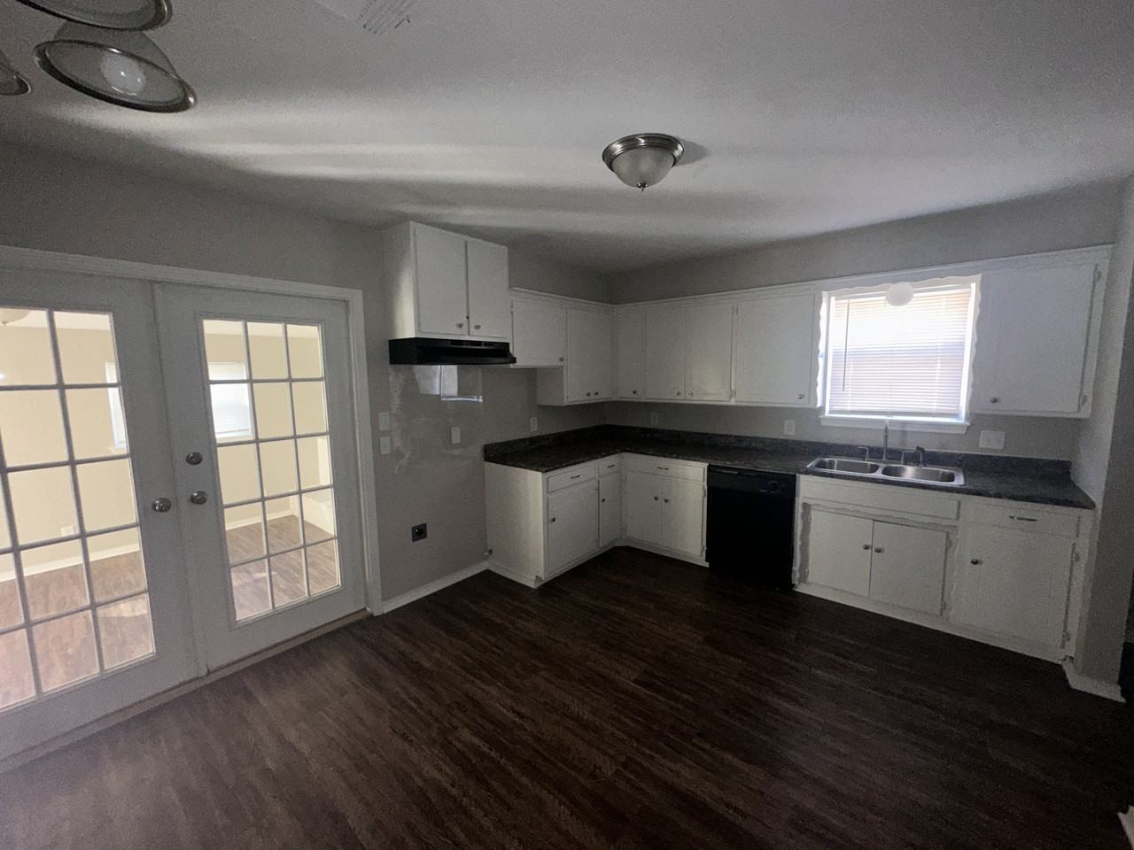 236 Nw 81st St - Photo 3 of 9