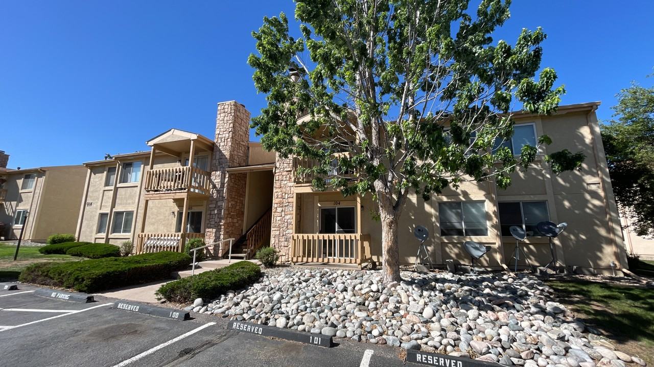 914 Tenderfoot Hill Road #104