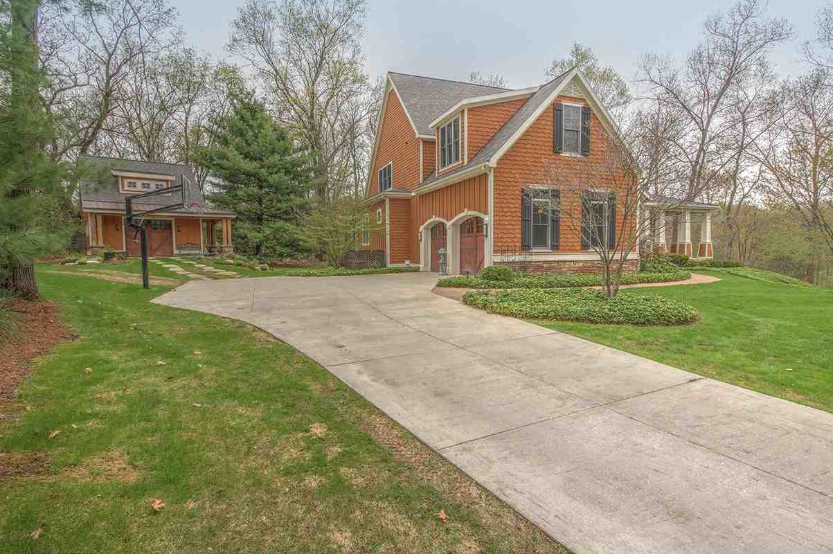 7210 Kempter Dr Ne - Photo 3 of 24